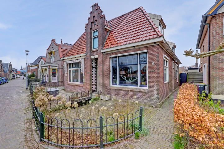 Photo of property Dorpsstraat 390, Zuid-Scharwoude