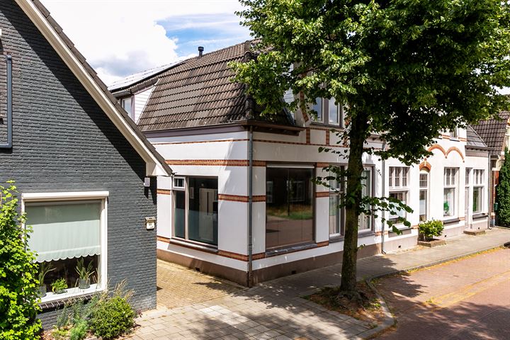 Dorpsstraat 40 in Rheden