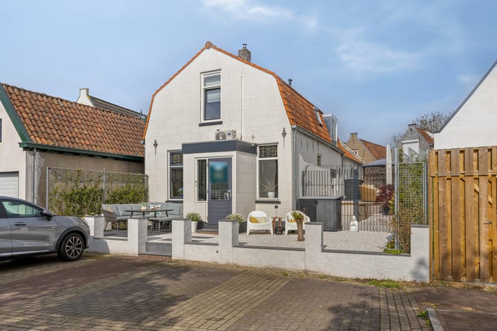 Dorpsstraat 42b in Zwartewaal