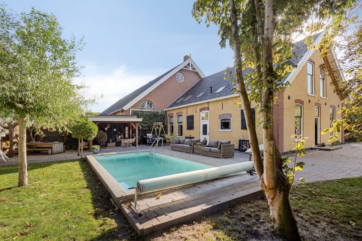 Dorpsstraat 43 in Hellevoetsluis