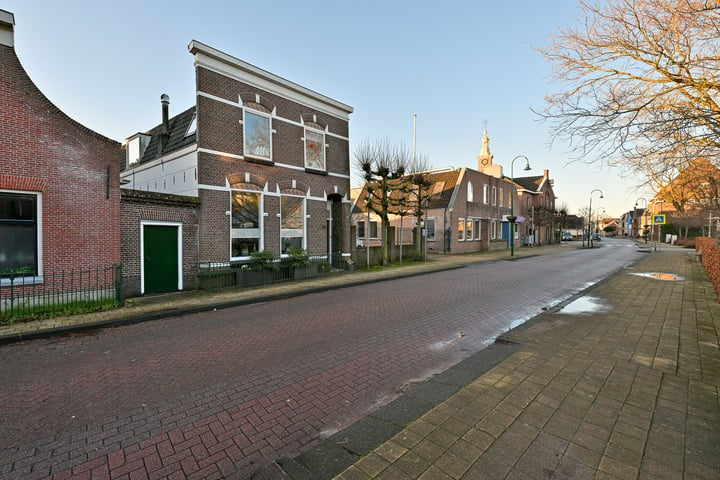 Dorpsstraat 46 in Hazerswoude-Dorp