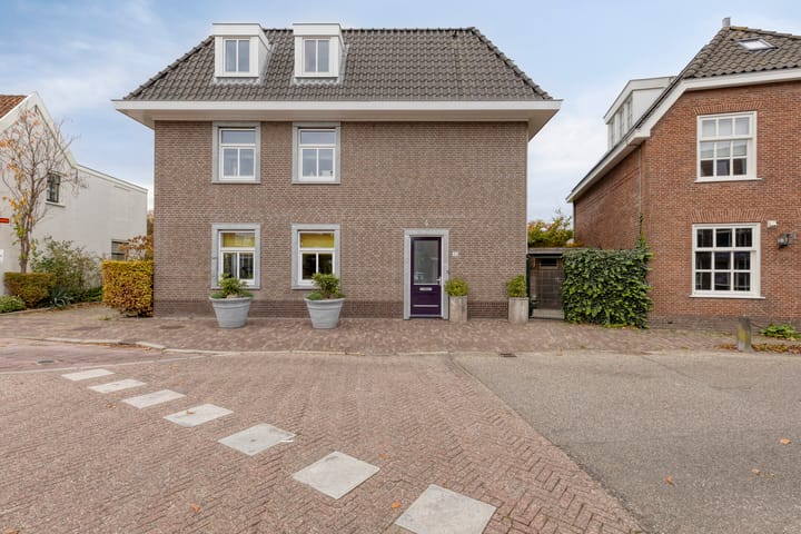 Photo of property Dorpsstraat 55, Oegstgeest