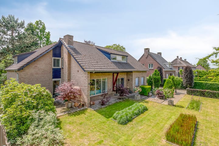 Dorpsstraat 57 in Loosbroek