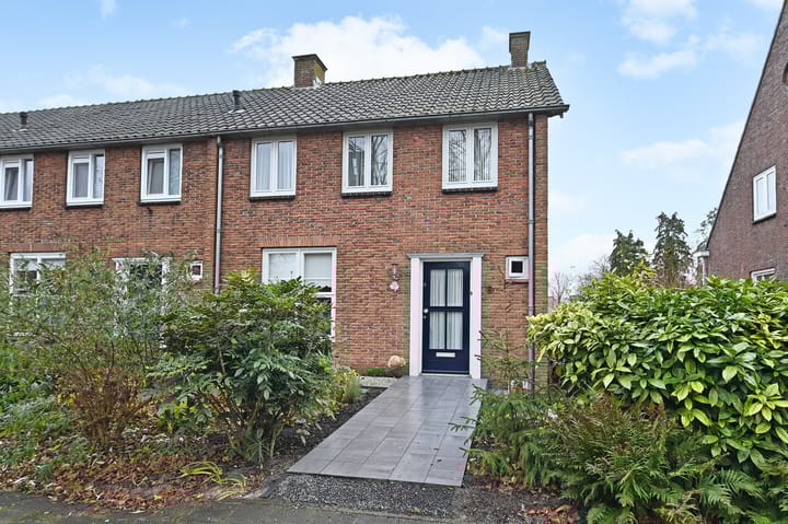 Dorpsstraat 6 in Benthuizen