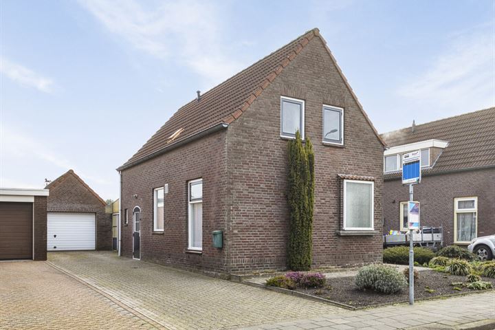 Dorpsstraat 60 in Neerkant