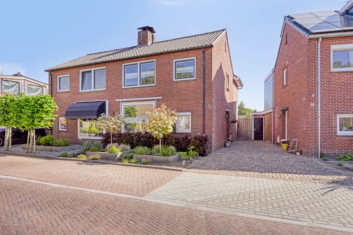 Photo of property Dorpsstraat 70, Enschede