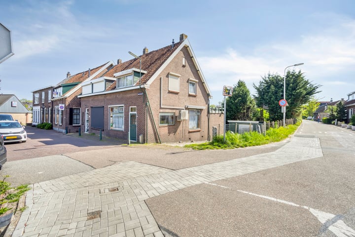Dorpsstraat 77 in Poortugaal