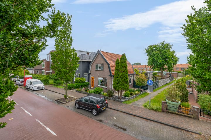 Photo of property Dorpsstraat 8, Wormer