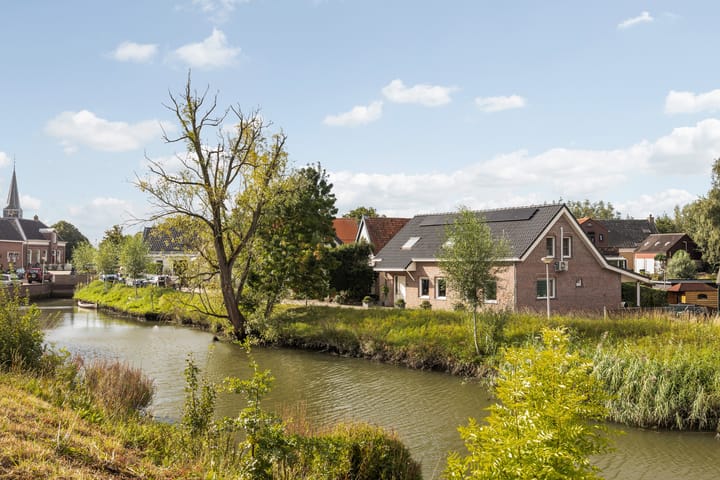 Dorpsstraat 80 in Heinenoord