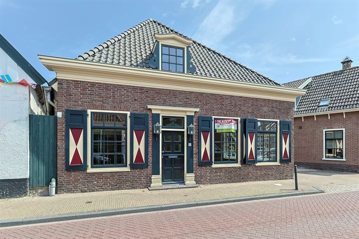 Dorpsstraat 81 in Aarlanderveen