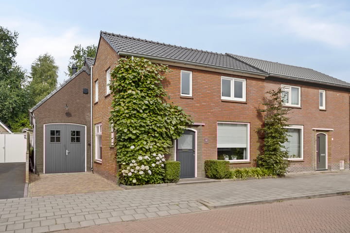Dorpsstraat 84 in Someren