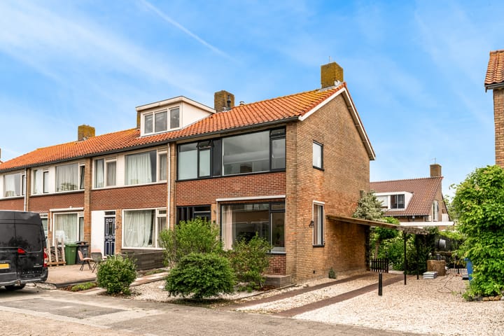 Dorpsstraat 9 in Zegveld
