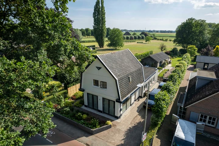 Photo of property Dorpsstraat 9, Terwolde