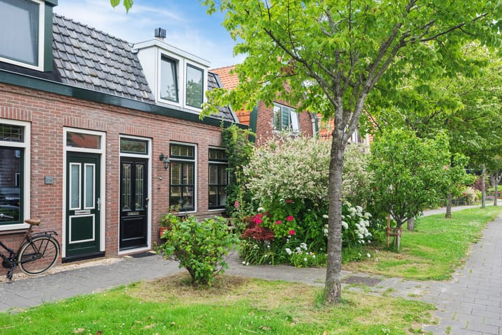 Dorpsstraat 946 in Assendelft