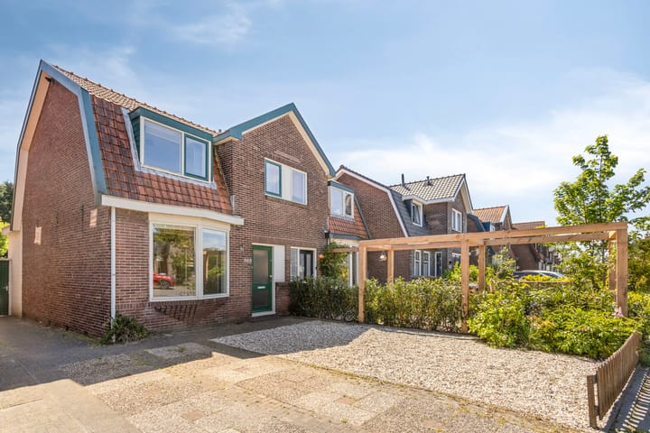 Dorpsstraat 969 in Assendelft