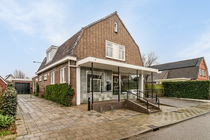 Dorpstraat 13 in Dreumel