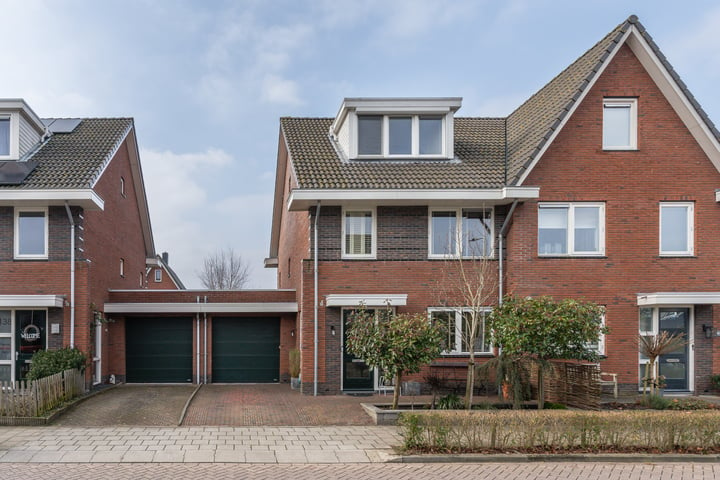 Dorpstraat 140 in Waddinxveen