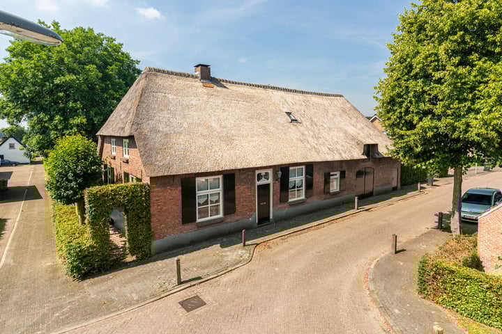 Dorpstraat 17 in Macharen