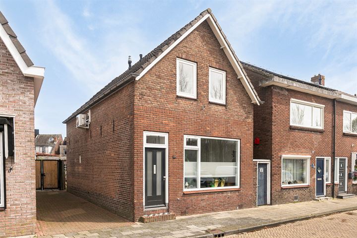 Dorpstraat 24 in Kampen