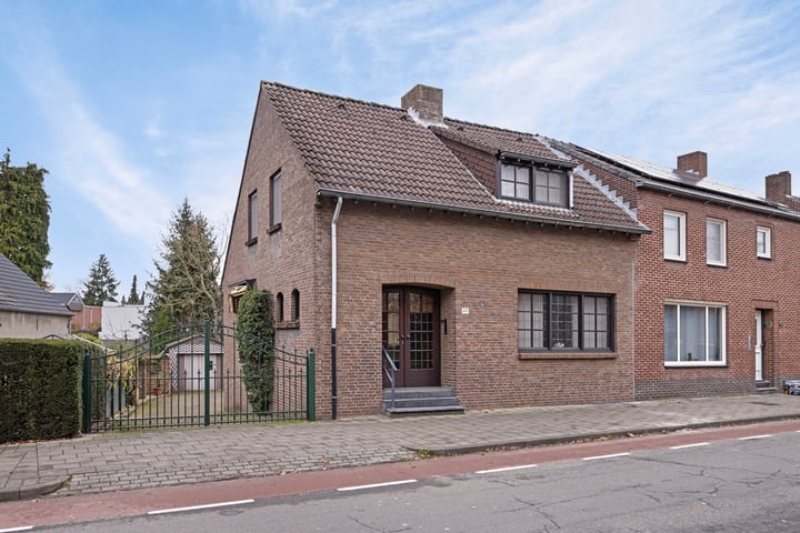 Dorpstraat 49 in Maasbree