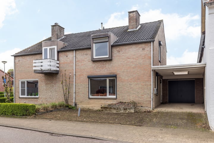 Dorpstraat 81 in Oirsbeek