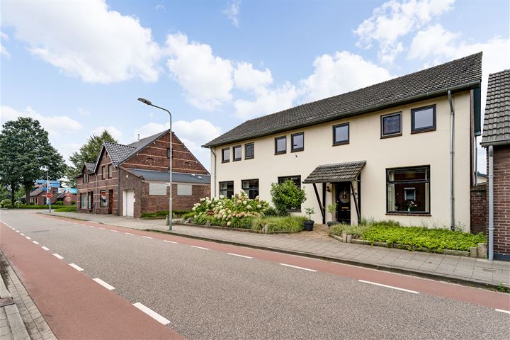 Dorpstraat 86 in Maasbree