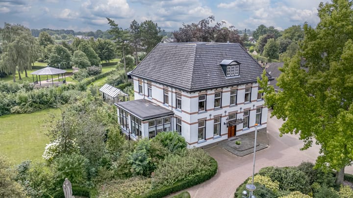 Dorpstraat 9 in Groessen