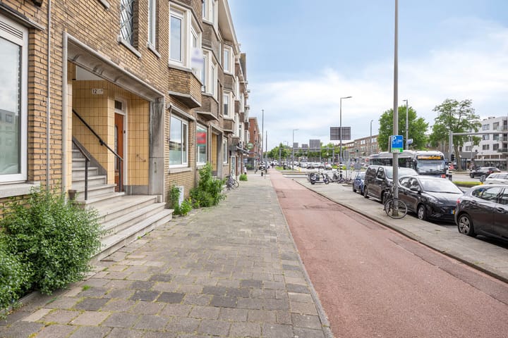 Dorpsweg 12B in Rotterdam