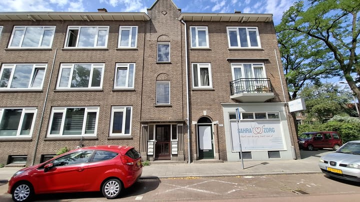 Dorpsweg 137B in Rotterdam photo