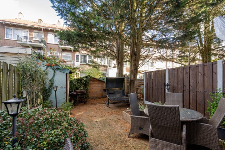 Dorpsweg 166A in Rotterdam