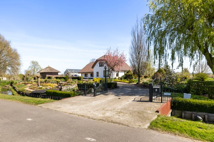 Dorpsweg 5 in Simonshaven