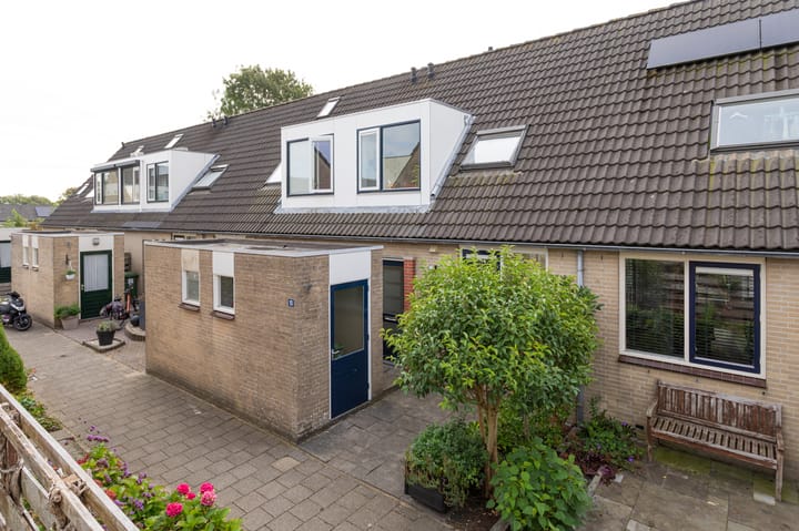 Dorsvlegel 10 in Hazerswoude-Dorp
