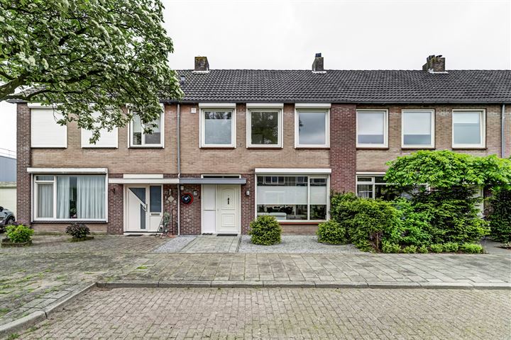 Dostalstraat 18 in Bergen op Zoom