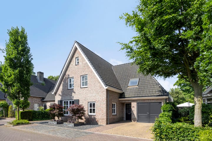 Dotterbloem 26 in Schaijk