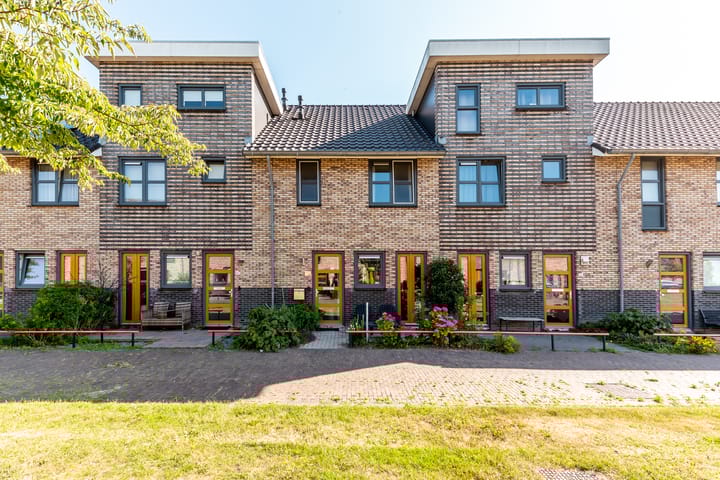 Dotterbloemhof 89 in Lelystad