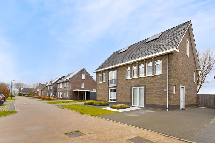 Dotterbloemstraat 17 in Landhorst