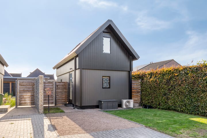 Photo of property Dotterbloemstraat 6, Landhorst