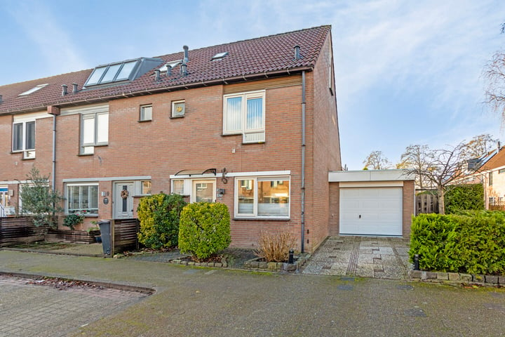 Dovenetelstraat 11 in Purmerend