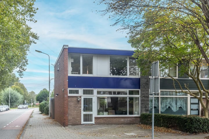Dovenetelweg 1 in Zaandam