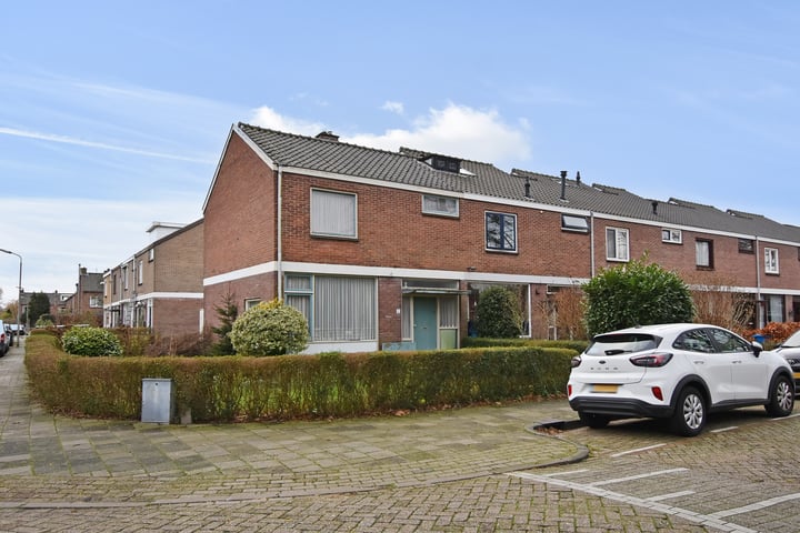 Dr. Alphons Diepenbrockstraat 1 in Nootdorp