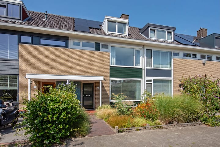 Dr Augustijnlaan 25 in Rijswijk