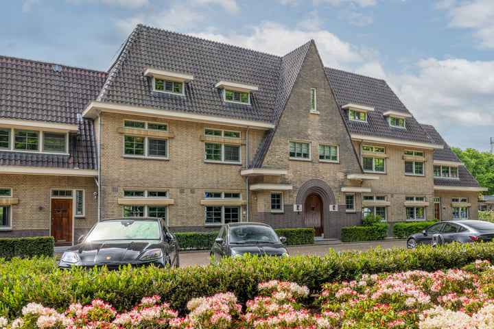 Dr. Batenburglaan 180A in Breda