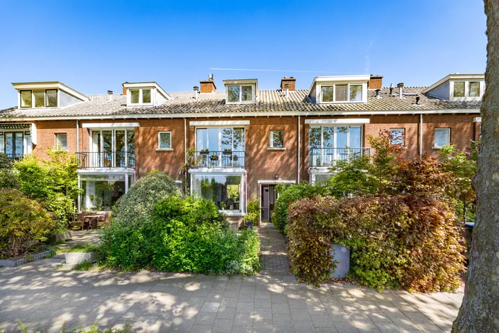 Dr Beguinlaan 62 in Voorburg