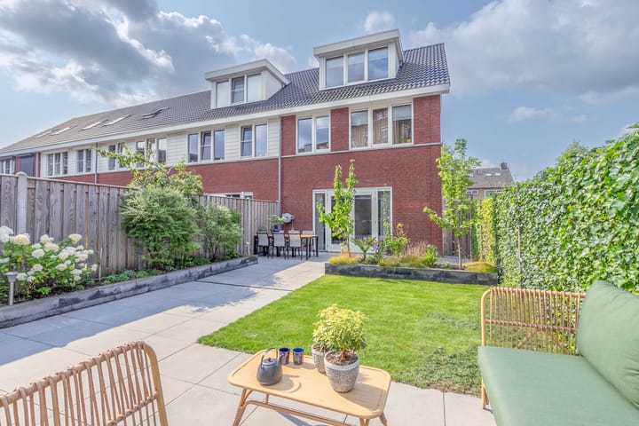 Photo of property Dr. Dreeslaan 10, Arkel