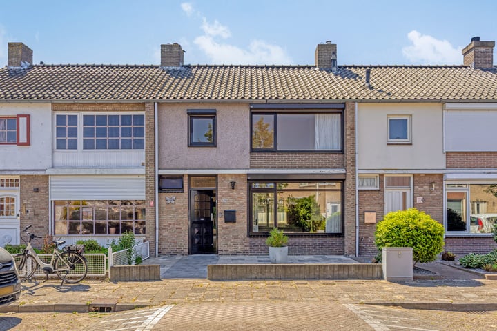 Foto van woning Dr Ensinkstraat 39, Halsteren