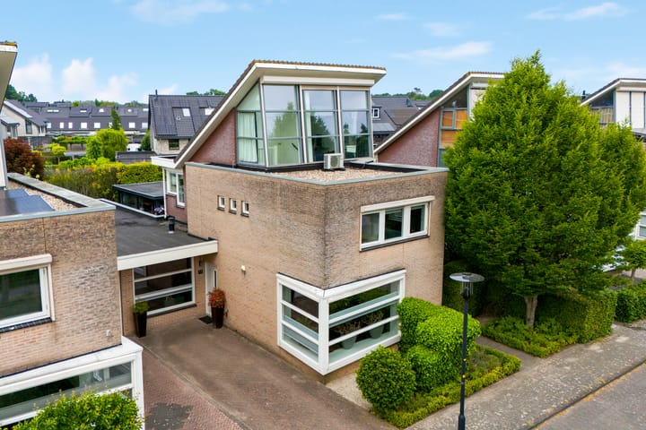 Dr. F.W. Klaarenbeeksingel 33 in Hoevelaken