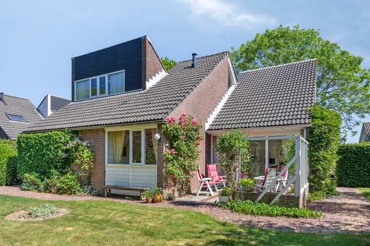 dr. H.C.M. Ghijsenstraat 6 in Domburg