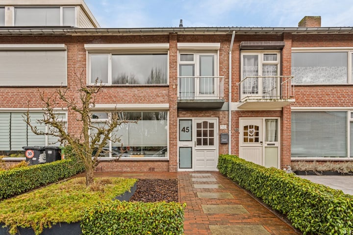 Photo of property Dr. H. Mollerstraat 45, Best