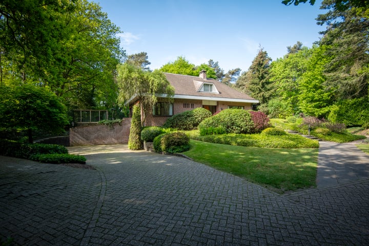 Photo of property Dr L E van Hoornlaan 16, Garderen