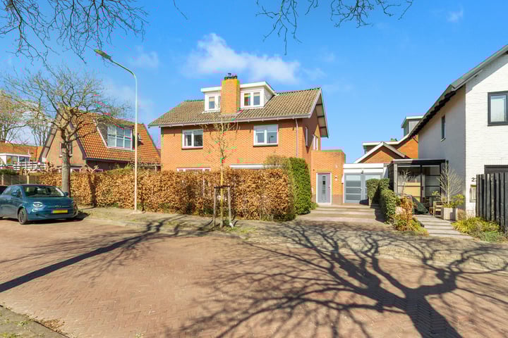 Photo of property Dr. Leenaersstraat 25, Castricum